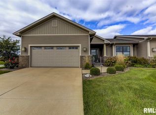 3961 Cornerstone Cir, Springfield, IL 62711