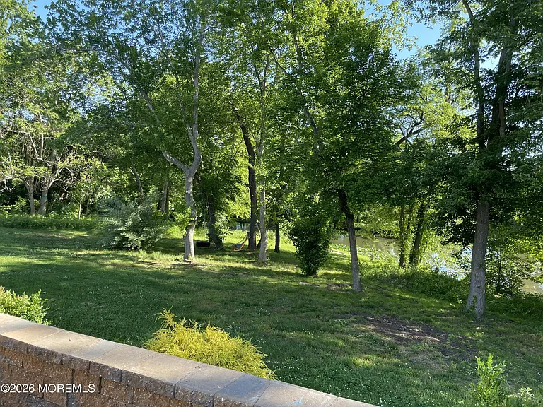 15 Hope Dr — Photo 31