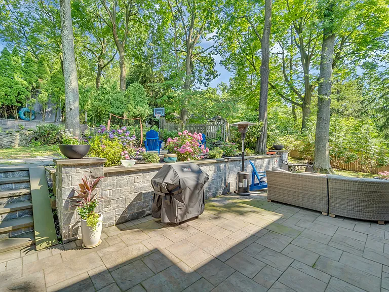 155 Paulin Blvd — Photo 38