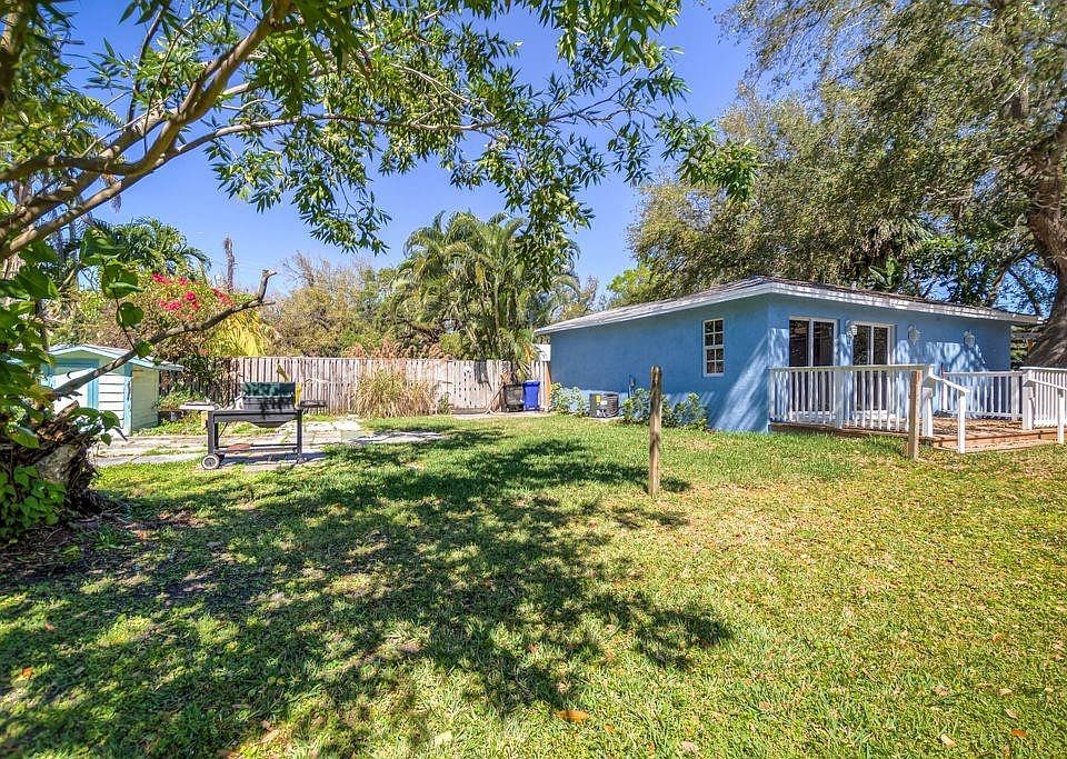 1st image of 1540 SW 32nd Street