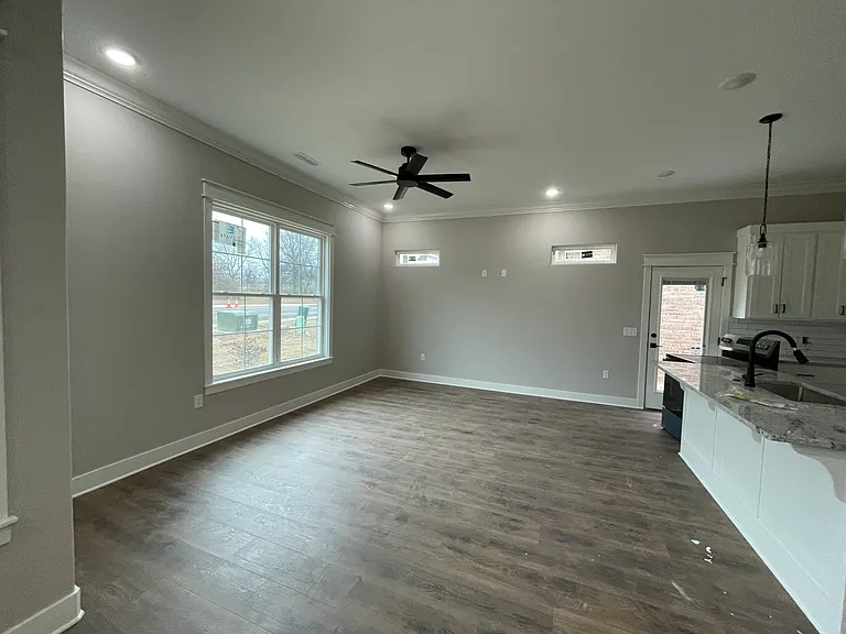 117 Idell Dr — Photo 5