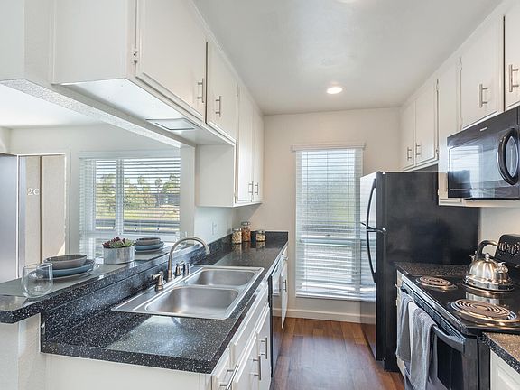 5th image of 4467 Dawes St APT 2H