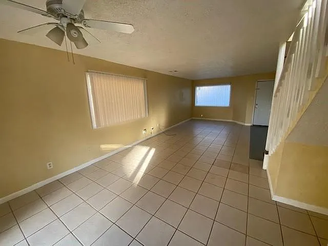 3 bed, 2.5 bath, 1869 sqft, $1,625 — Photo 3