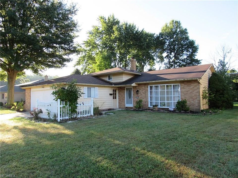 1st image of 26893 Sweetbriar Dr