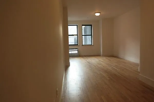 Rented by Manhattan Best Realty, Inc. | media 19