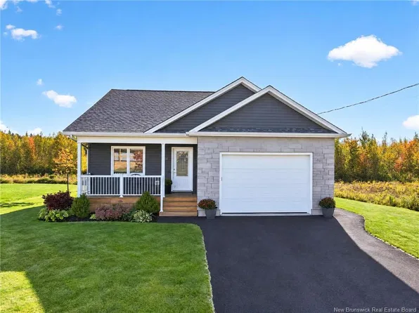 36 Luxor Dr, Riverview, NB E1B 0V8