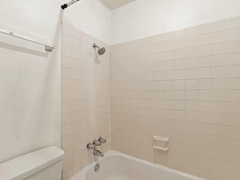 515 Krebs Ln #107 — Photo 6