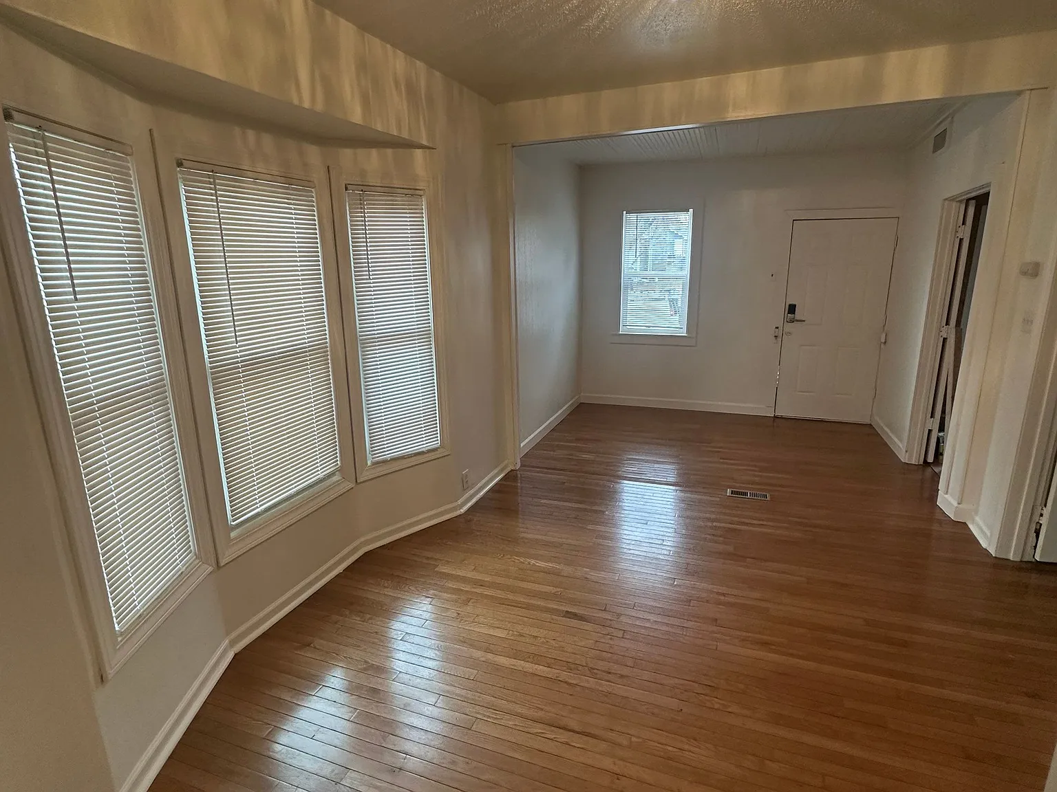 3538 4th St N - Selling - 1 — Photo 3