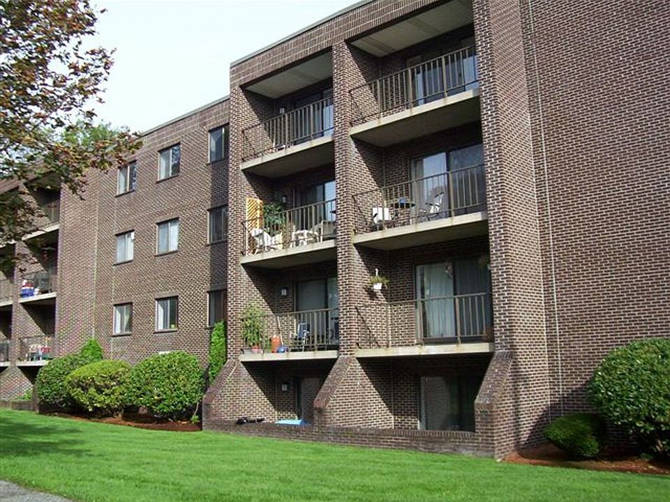 30 Pomeworth Street 30 Pomeworth St Stoneham MA Zillow