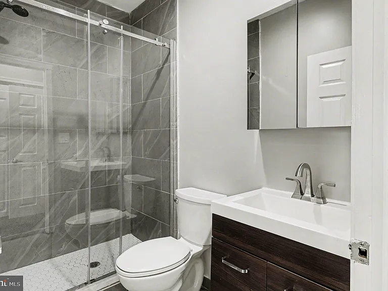 2238 Oakford St — Photo 21