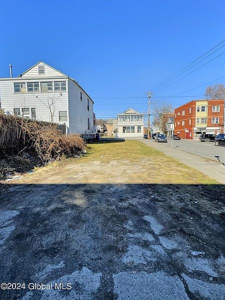 2nd image of 48 White Street