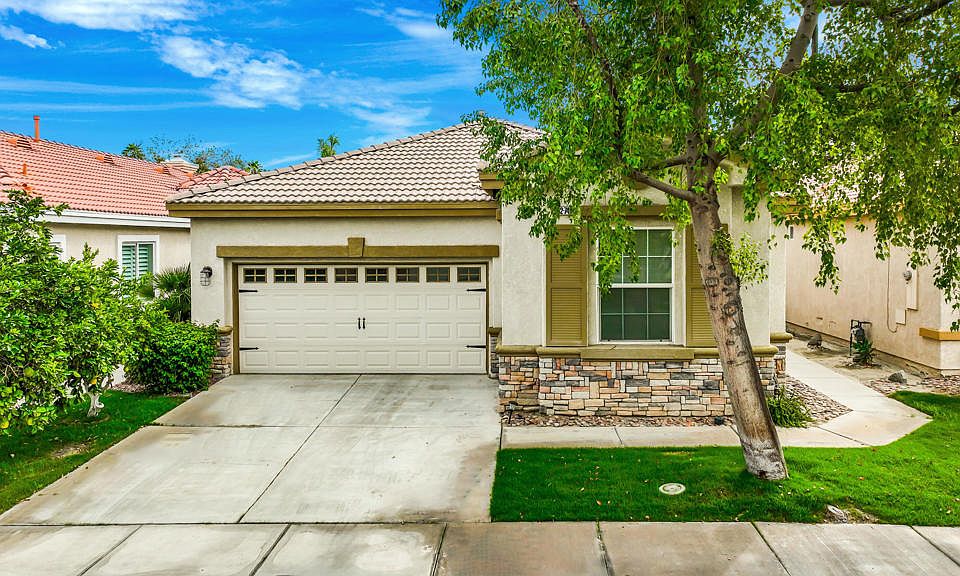 1st image of 82745 Odlum Dr