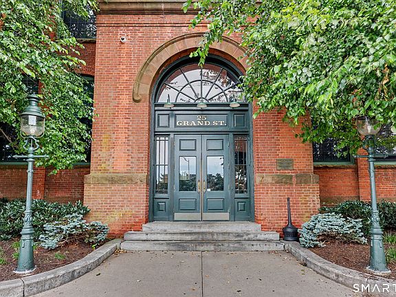 2nd image of 25 Grand Street #158