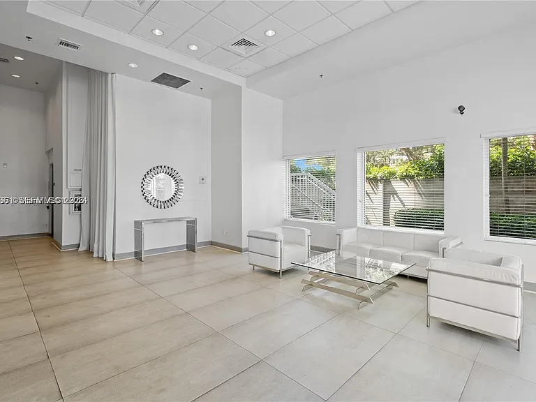 6362 Collins Ave #503 — Photo 6