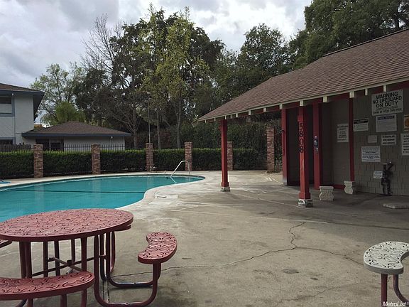 2nd image of 5816 Peppermill Ct APT 4