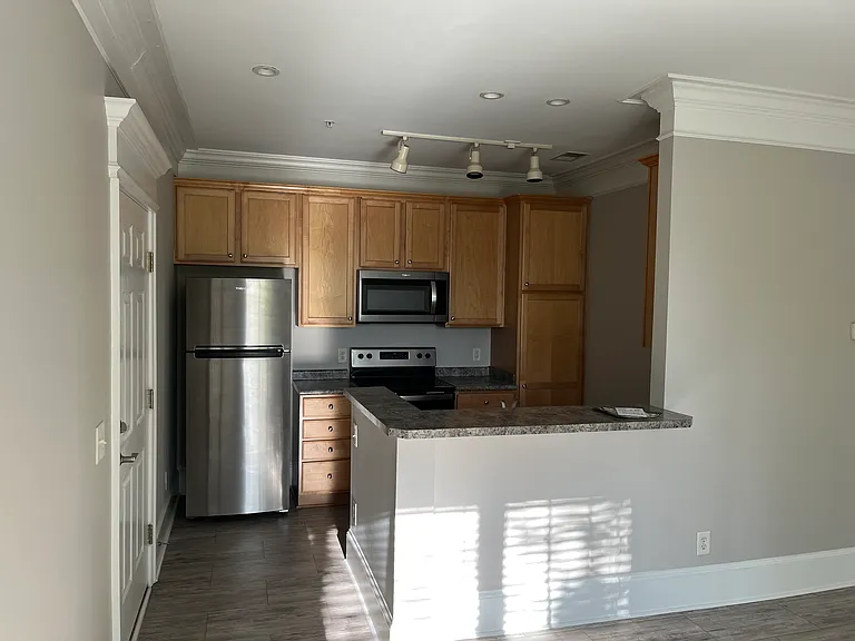 901 Canenaugh Dr #304 — Photo 2