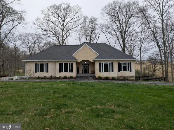 15657 Purcellville Rd, Purcellville, VA 20132