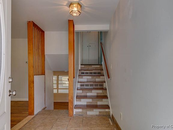 5th image of 35 Kemper Ave