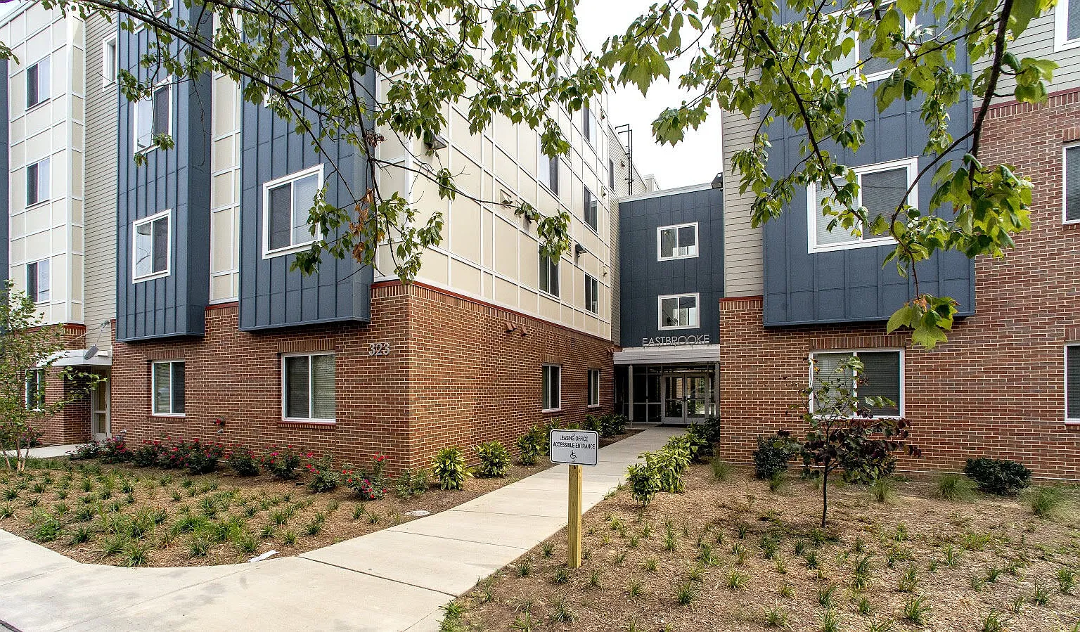 Eastbrooke Apartments — Photo 3