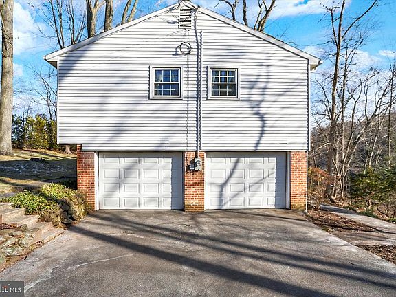 4th image of 60 Vista Cir