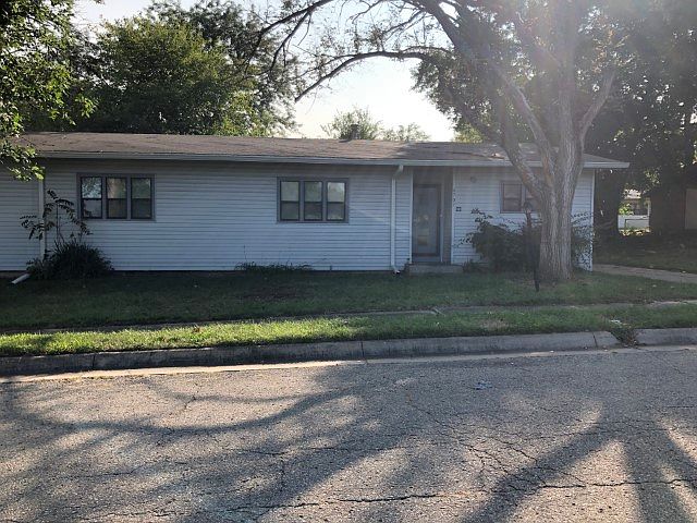 2nd image of 6707 SW Windwood Ln