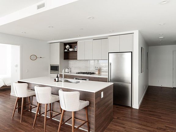 5th image of 369 Tyee Rd #801