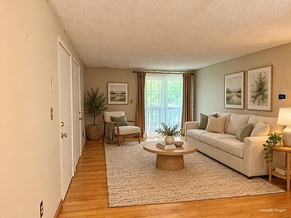 3rd image of 38 Walker St APT 10