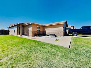 101 Bridges Ln, Jarrell, TX 76537