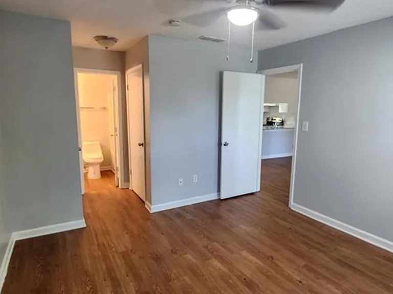 5629 Waterford Ct — Photo 8