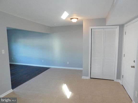 3rd image of 414 Patuxent Ct