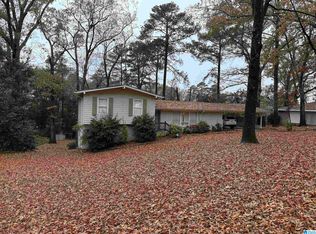 3153 Woodhaven Dr, Birmingham, AL 35243