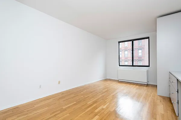 Sold by Demsker Realty | media 3