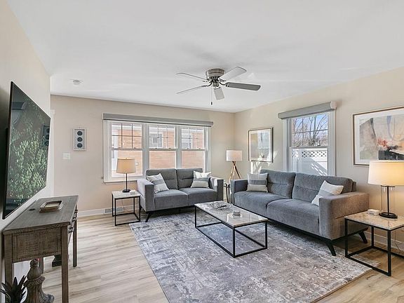 4th image of 8038 Wicker Park Dr