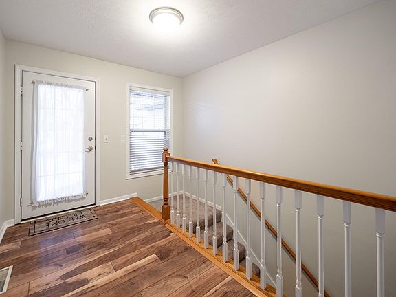 5th image of 8766 Grainery Ct SE