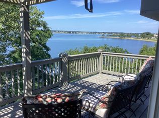 240 Narragansett Ave, Riverside, RI 02915