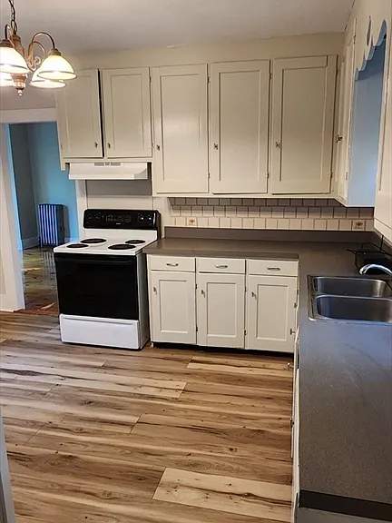 12 Mayhew St #1 — Photo 6