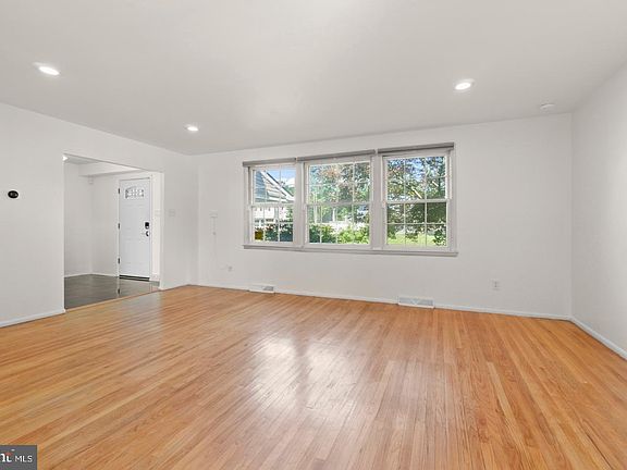 4th image of 6 Stonebridge Rd