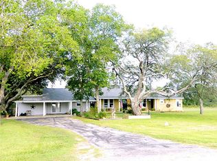 223 King Dr, Columbus, TX 78934