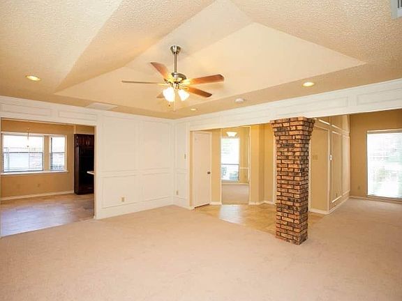 2nd image of 4611 Vineyard Trl