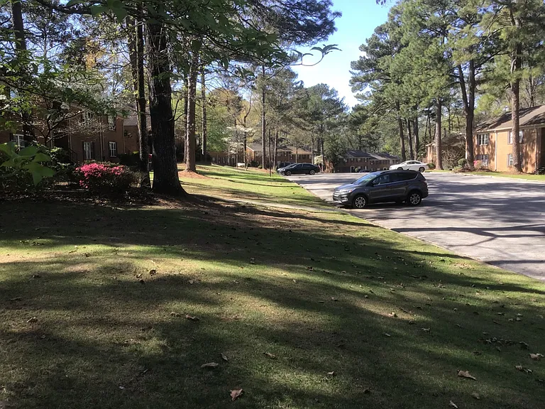 2080 Montreat Cir — Photo 3