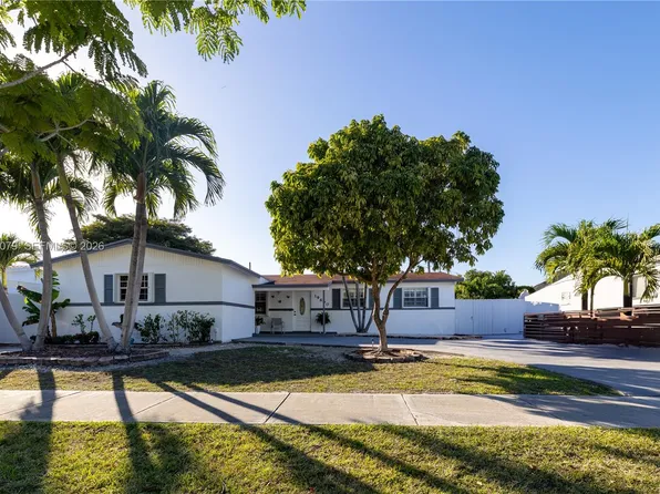 19600 Gulfstream Rd, Cutler Bay, FL 33157