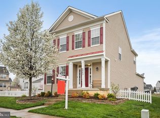 8842 Brown Thrasher Ct, Gainesville, VA 20155