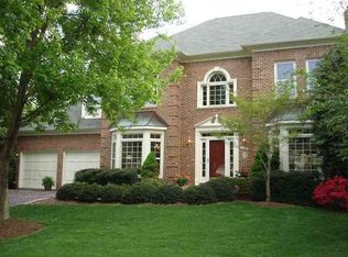 14257 Hart Forest Dr, Centreville, VA 20121