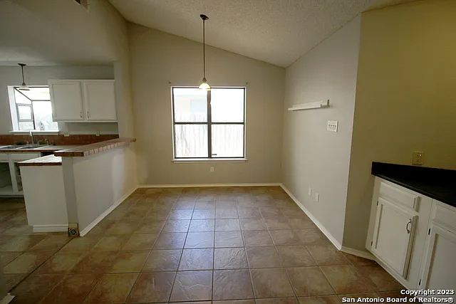 13942 Chisom Creek St — Photo 5