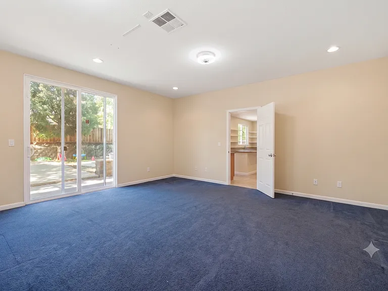 4501 Thoroughbred Ct — Photo 16