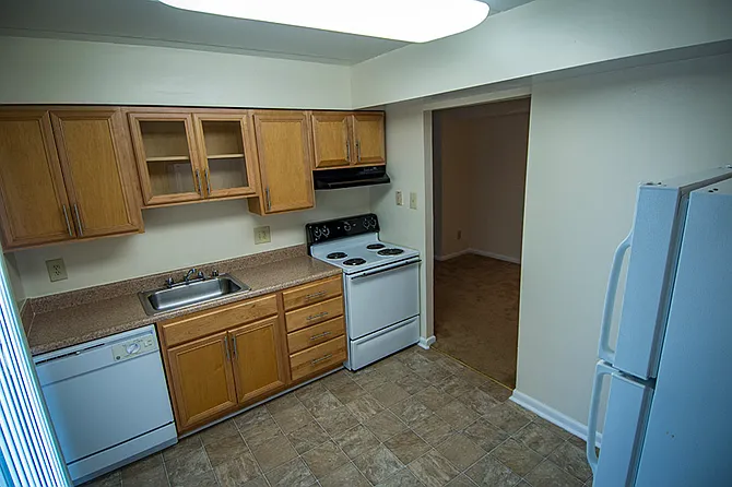 Ashley Apartments — Photo 45