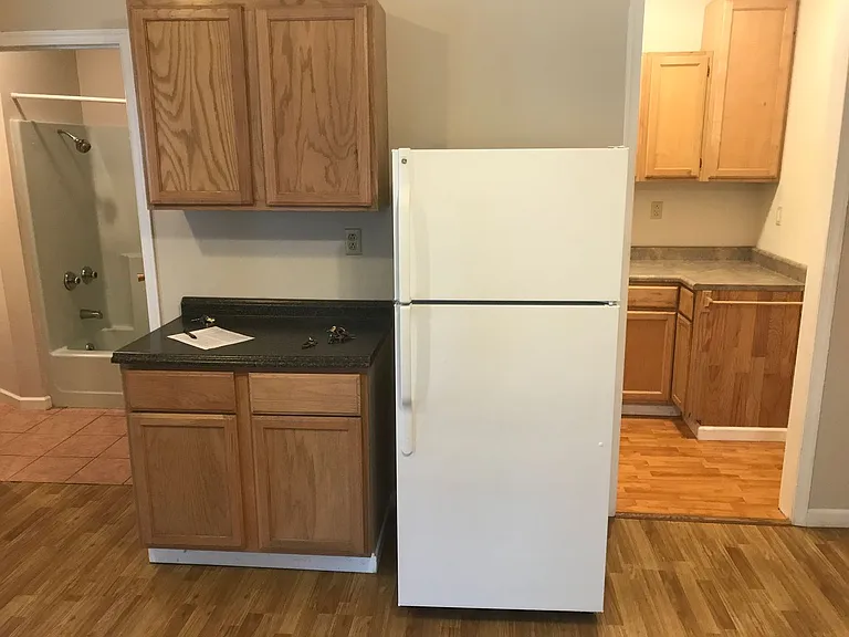 1460 Logan Ave — Photo 7