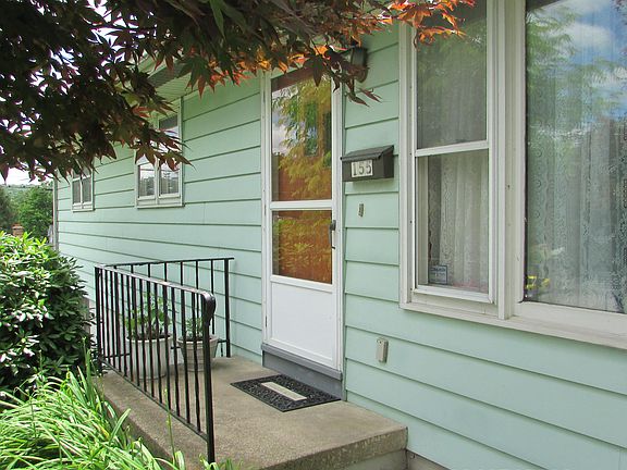 3rd image of 155 Prince St
