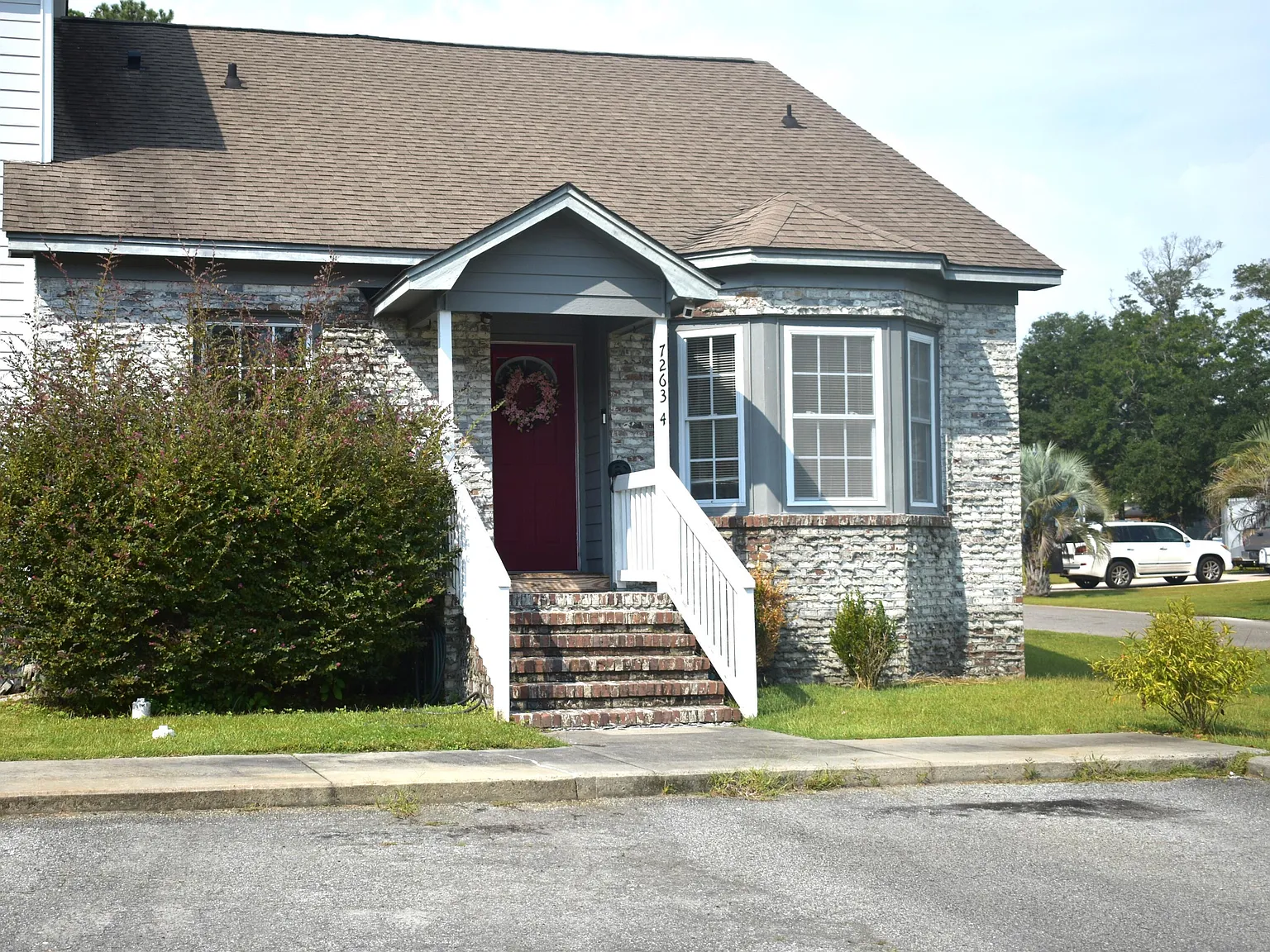 2 bed, 2.0 bath, $1,250 — Photo 2
