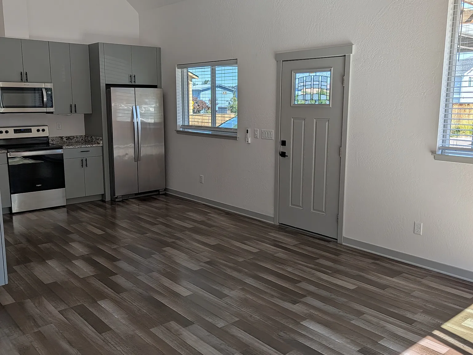 412 Azalea Ct — Photo 4